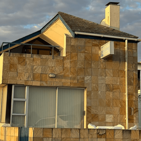 Desert Sand Natural 400x400x8-15mm Stand Stone